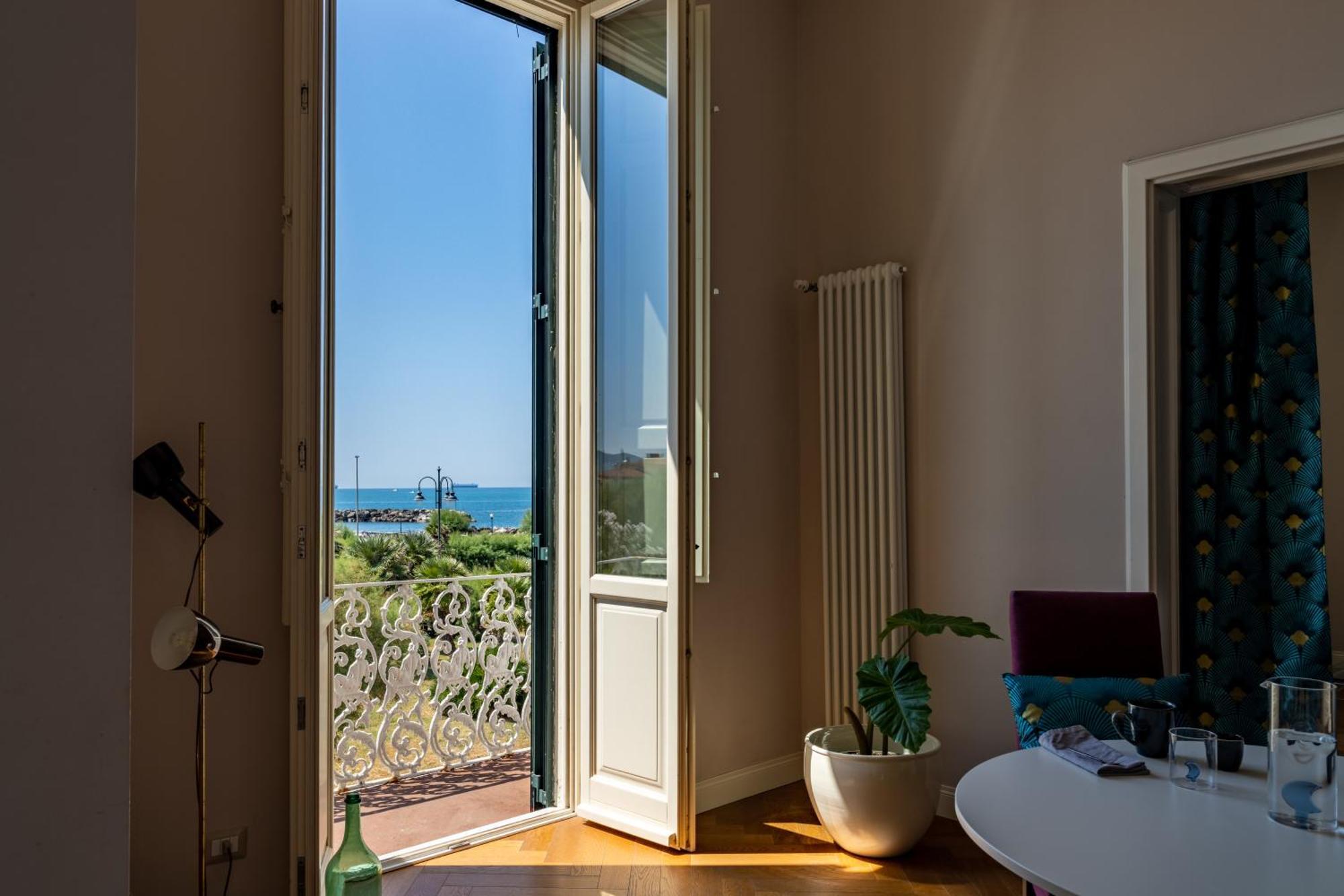 Acquaviva Apartments Ливорно Экстерьер фото